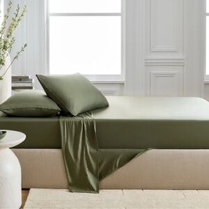 QUINCE Olive Green King 3 Piece Sheet Set - NWOT King/Cal King